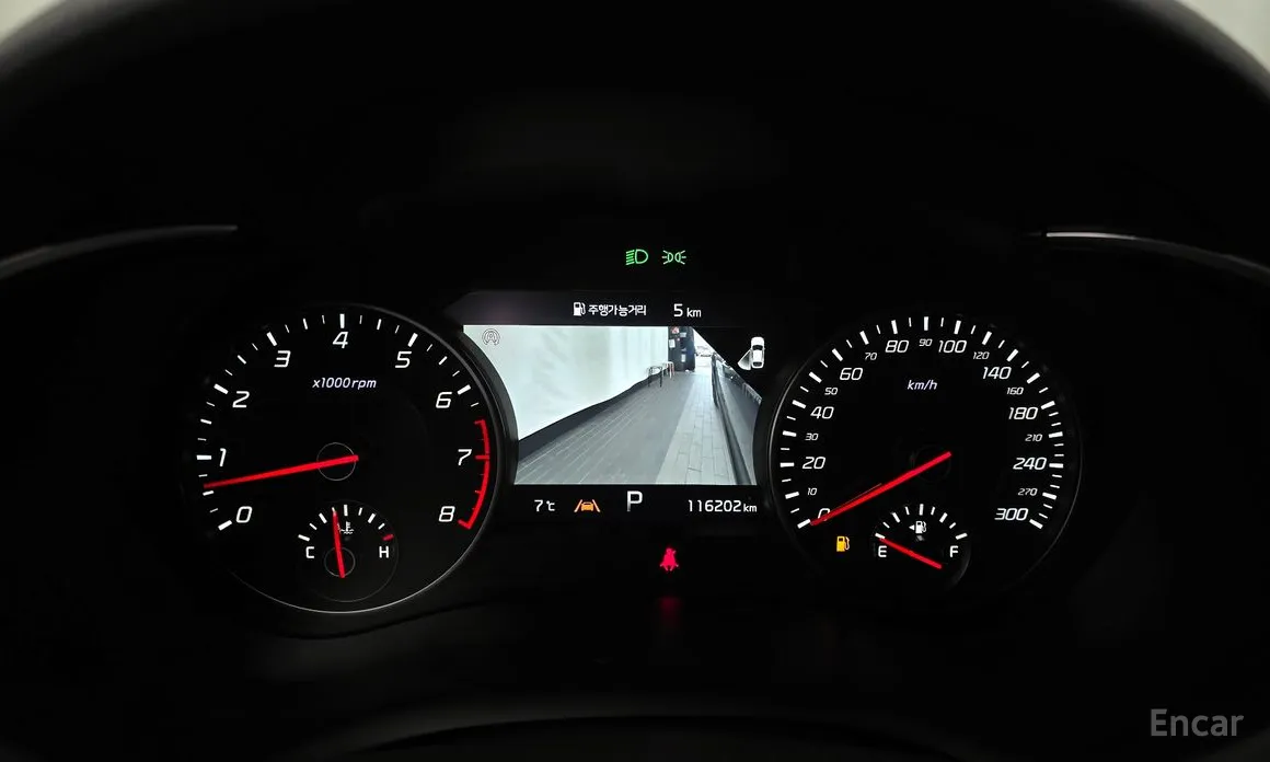 Фото 8 - Kia Stinger