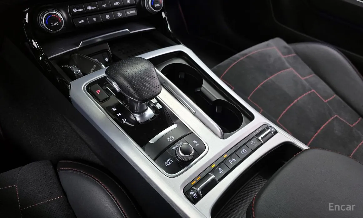 Фото 9 - Kia Stinger