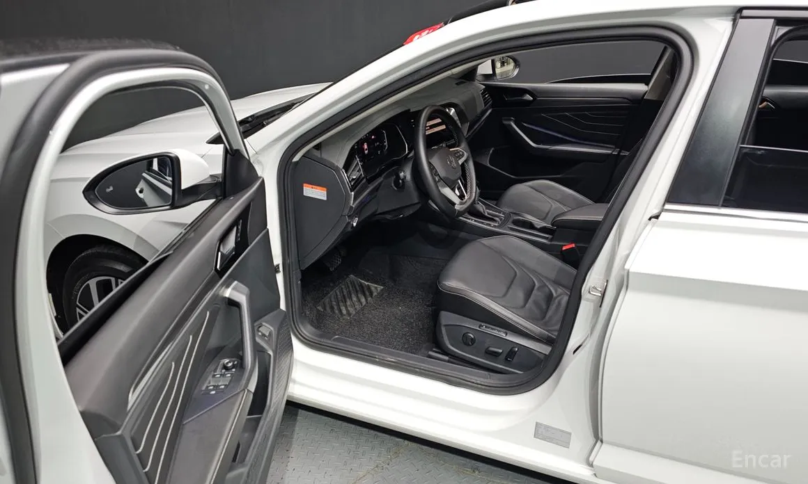 Фото 10 - Volkswagen Jetta