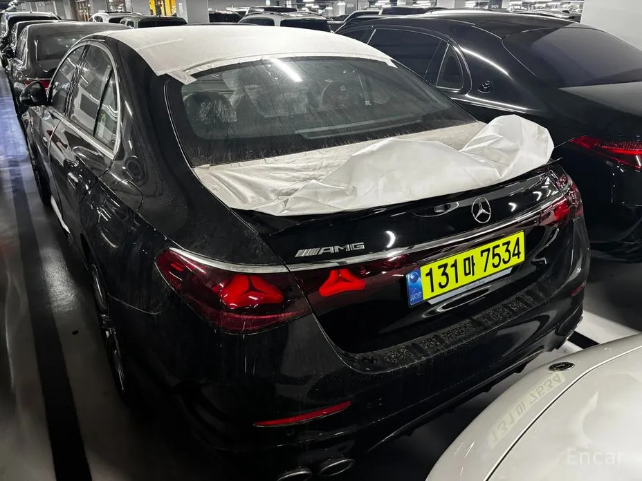 Фото 3 - Mercedes-Benz E-Class