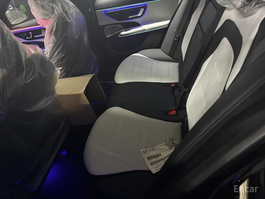 Фото 5 - Mercedes-Benz E-Class