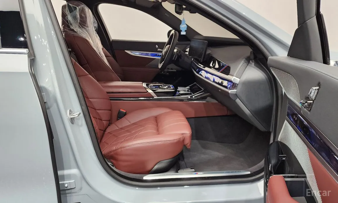 Фото 11 - BMW 7 Series