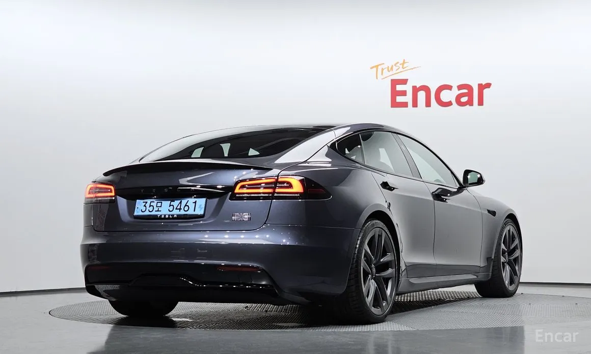 Фото 2 - Tesla Model S