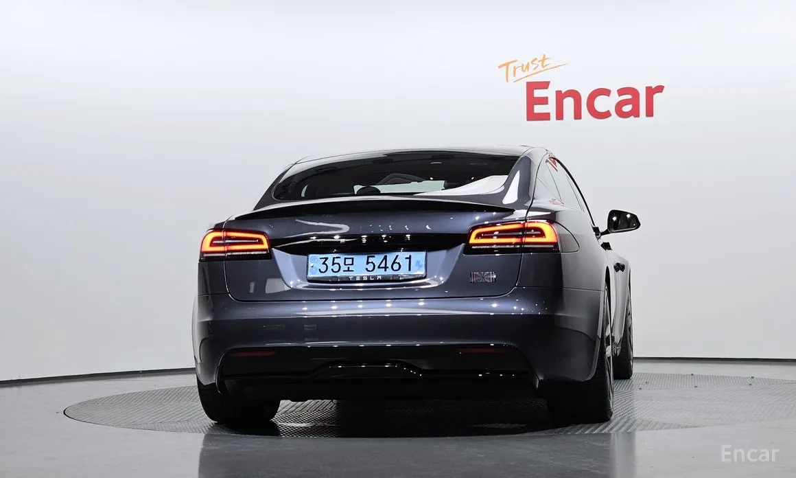 Фото 4 - Tesla Model S