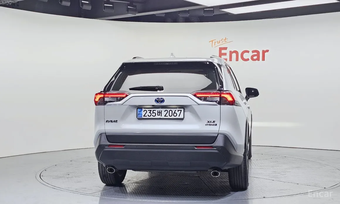 Photo 4 - Toyota RAV4