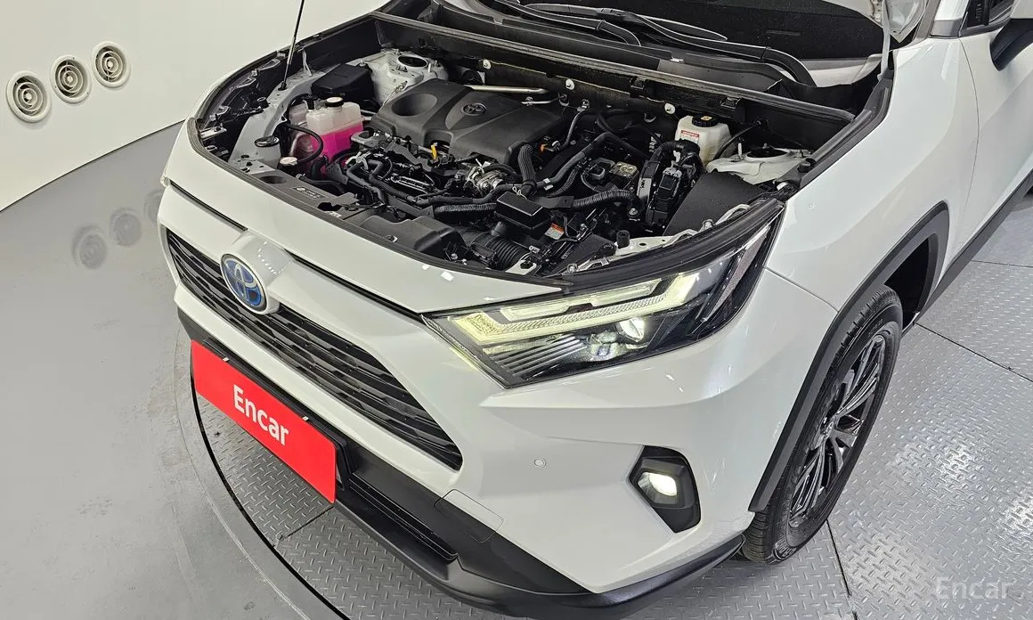 Photo 6 - Toyota RAV4