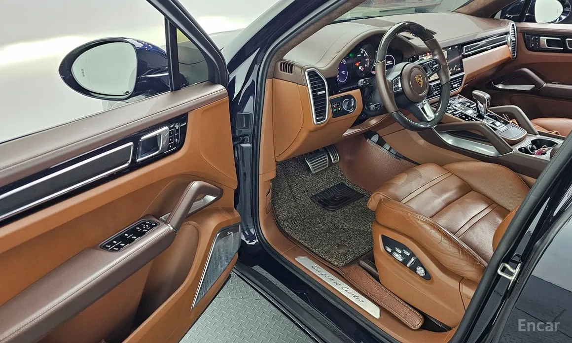 Фото 11 - Porsche Cayenne