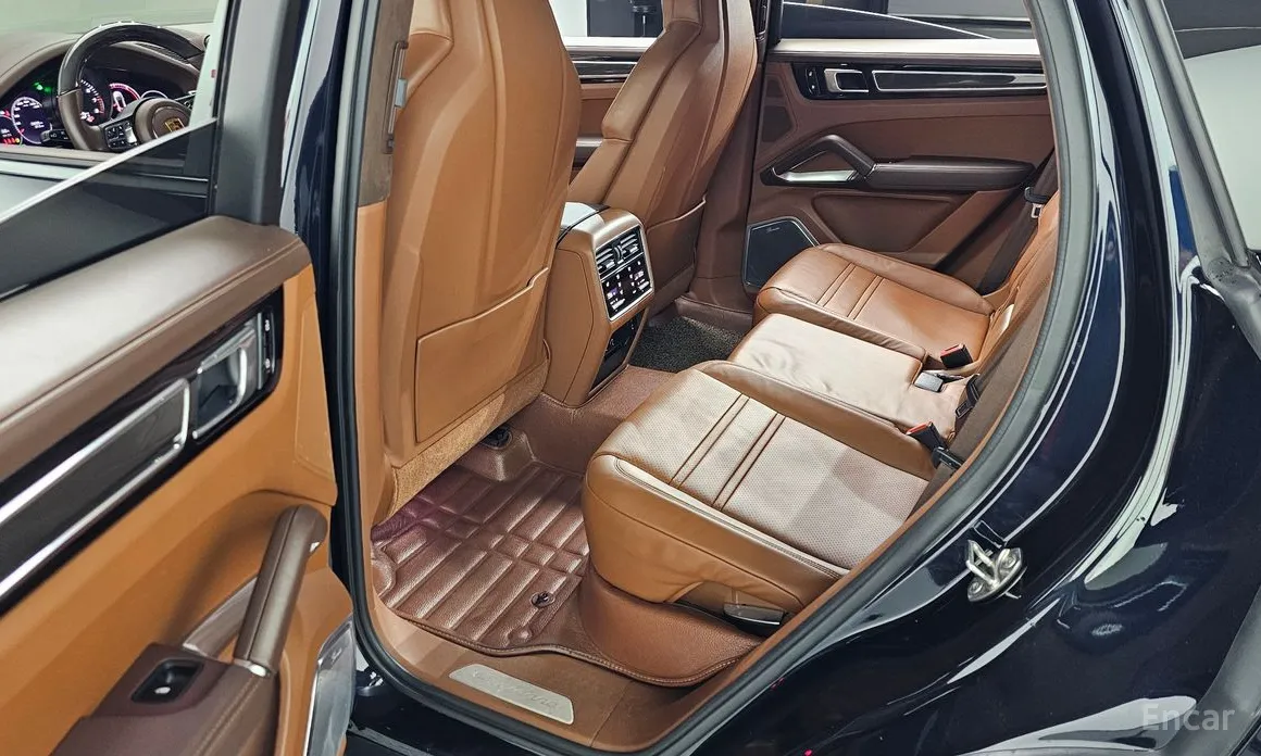 Фото 12 - Porsche Cayenne