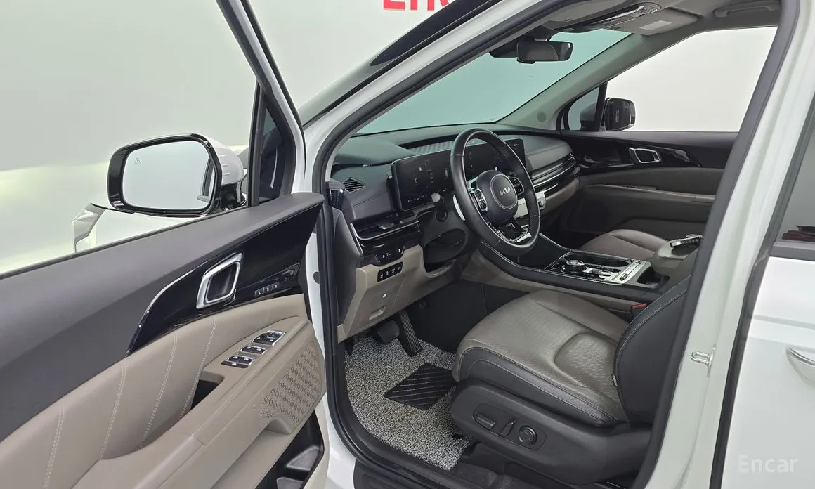 Фото 10 - Kia Carnival