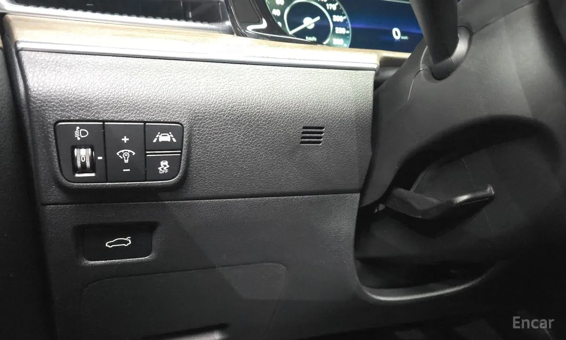 Фото 17 - Kia K5