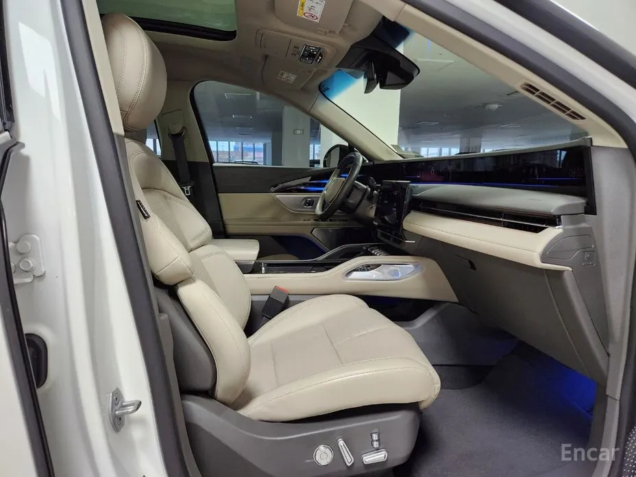 Фото 12 - Lincoln Nautilus