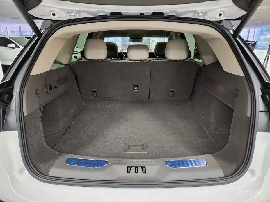 Фото 20 - Lincoln Nautilus