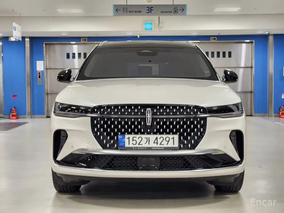 Фото 3 - Lincoln Nautilus