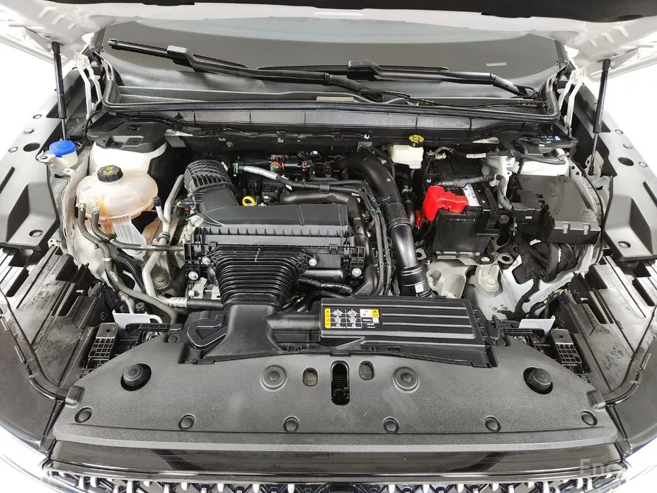 Фото 6 - Lincoln Nautilus