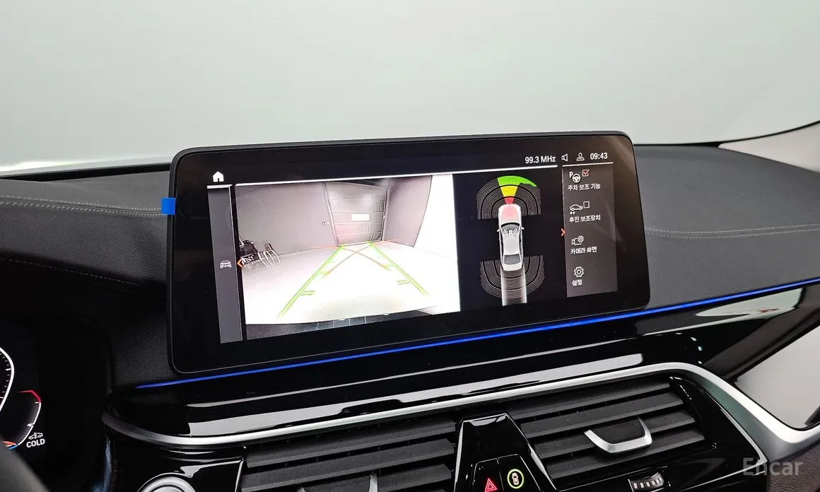 Фото 16 - BMW 5 Series