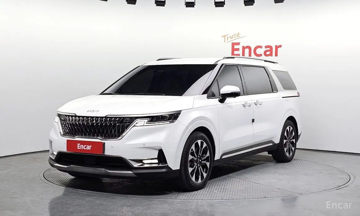 Photo 1 - Kia Carnival