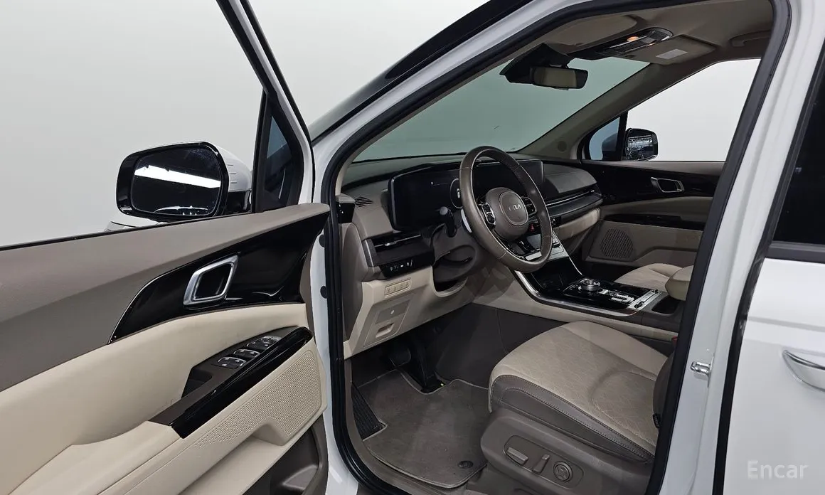 Photo 10 - Kia Carnival