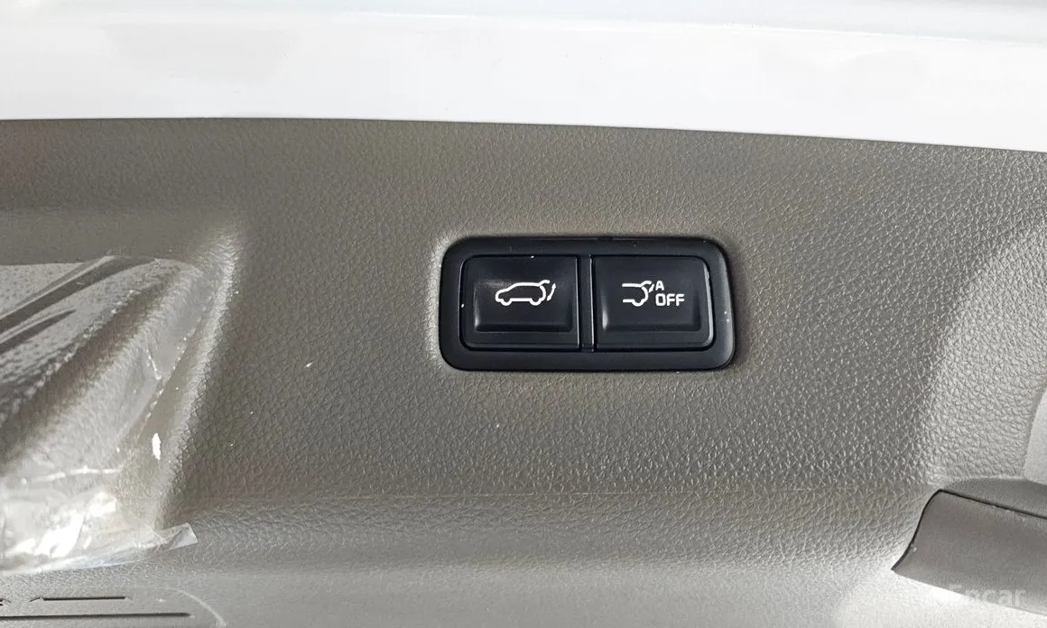 Photo 20 - Kia Carnival