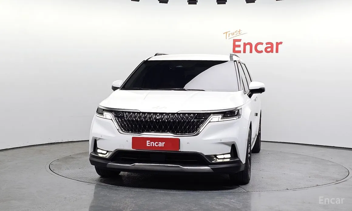 Photo 3 - Kia Carnival