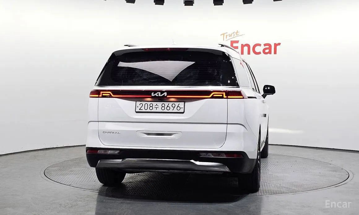 Photo 4 - Kia Carnival