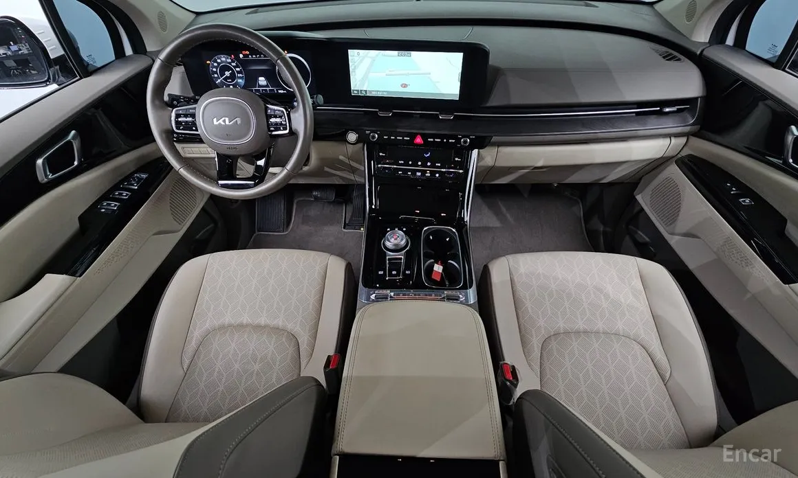 Photo 7 - Kia Carnival