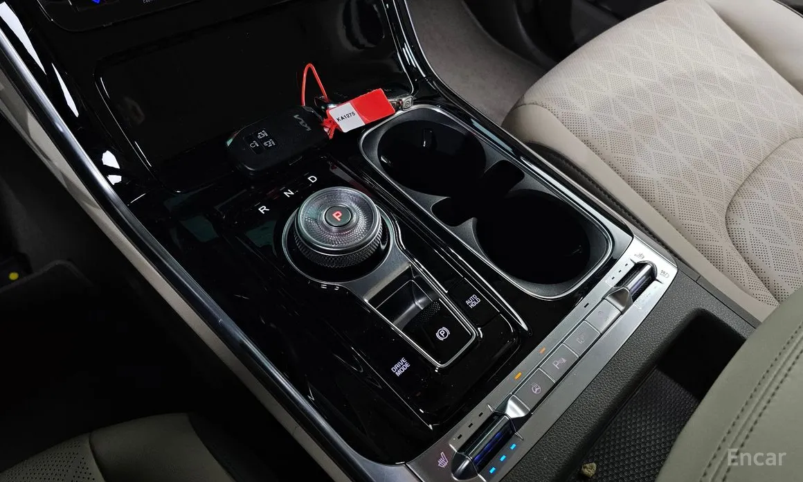 Photo 9 - Kia Carnival