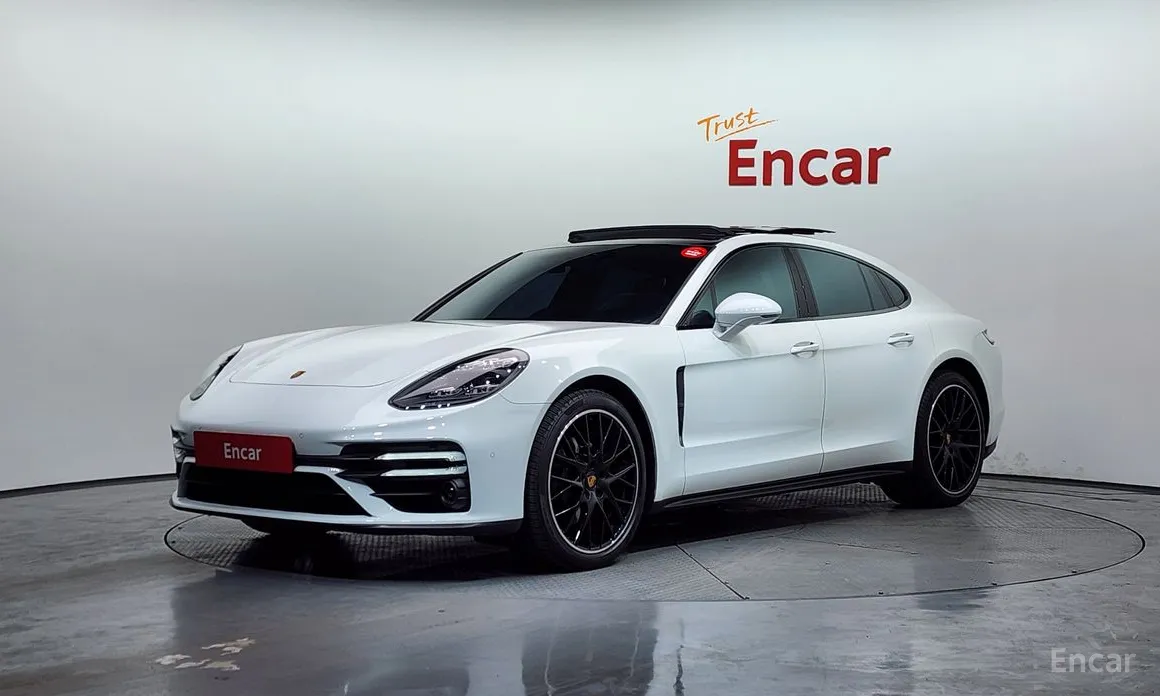 Фото 1 - Porsche Panamera