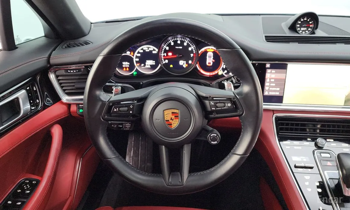 Фото 13 - Porsche Panamera
