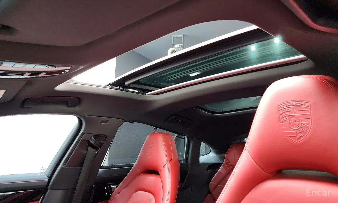 Фото 19 - Porsche Panamera