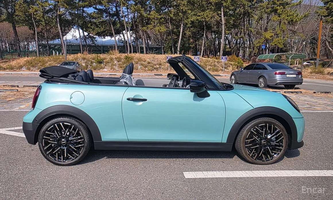 Фото 14 - Mini Cooper Convertible