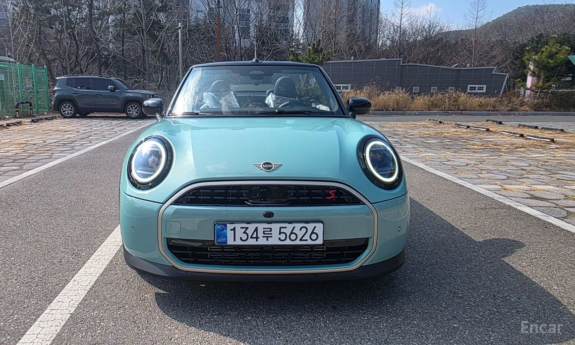 Фото 3 - Mini Cooper Convertible