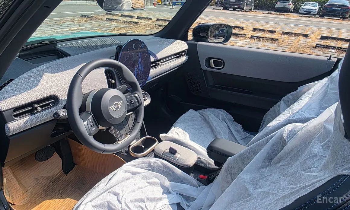 Фото 9 - Mini Cooper Convertible