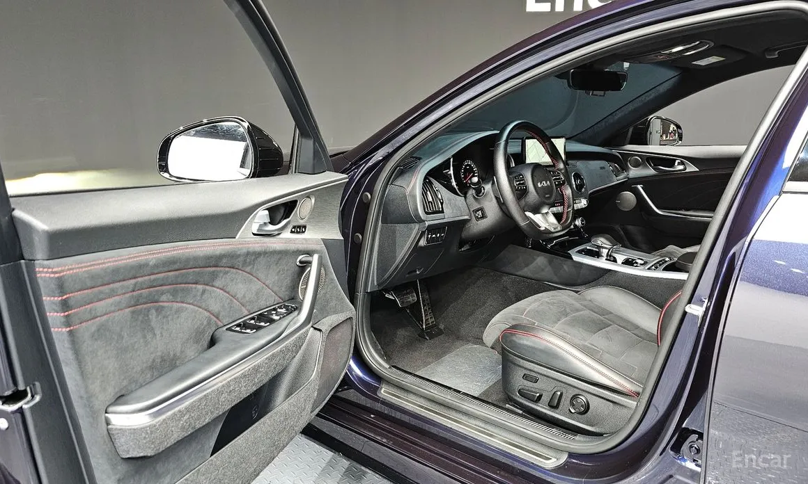 Фото 10 - Kia Stinger