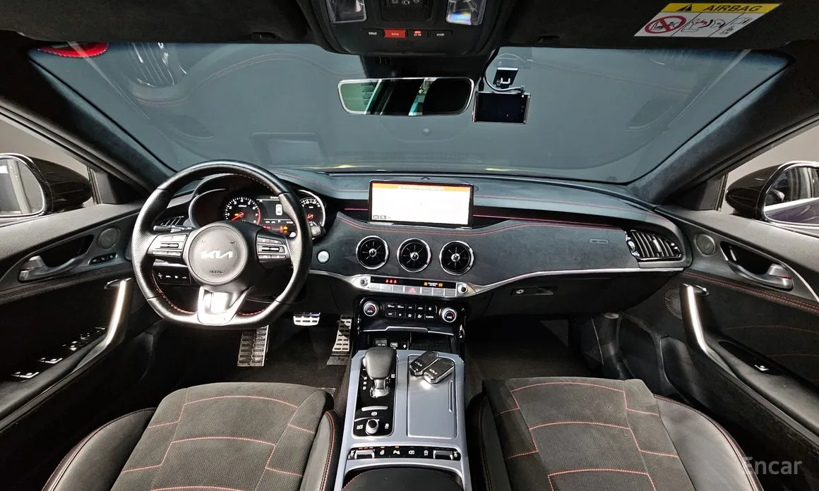 Фото 7 - Kia Stinger