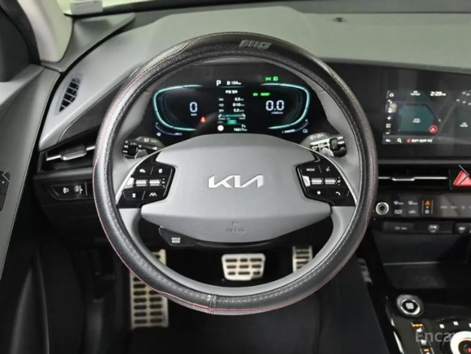 Фото 13 - Kia Niro