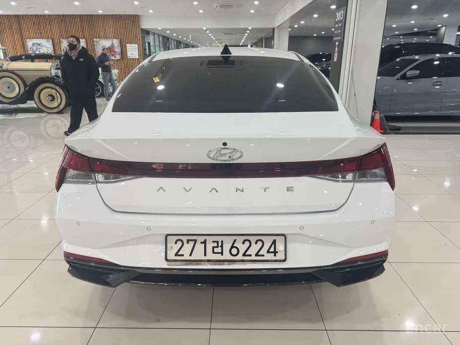 Фото 4 - Hyundai Avante