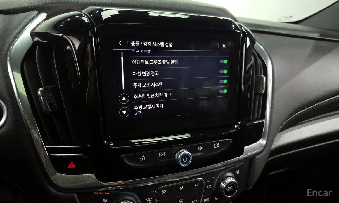 Фото 16 - Chevrolet Traverse