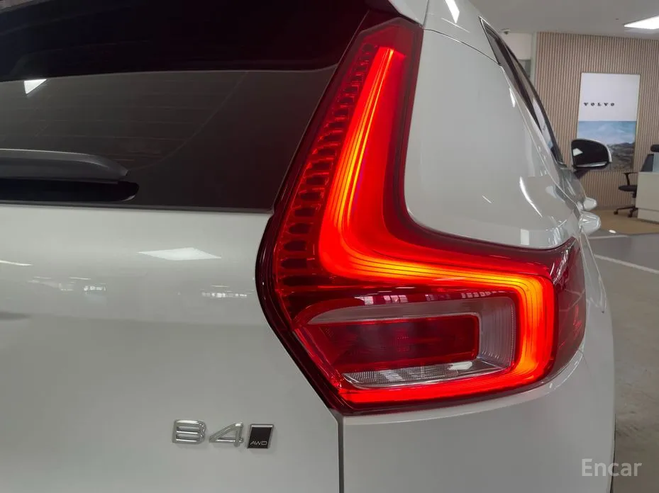 Фото 16 - Volvo XC40