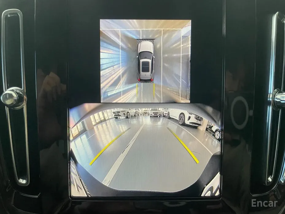 Фото 17 - Volvo XC40