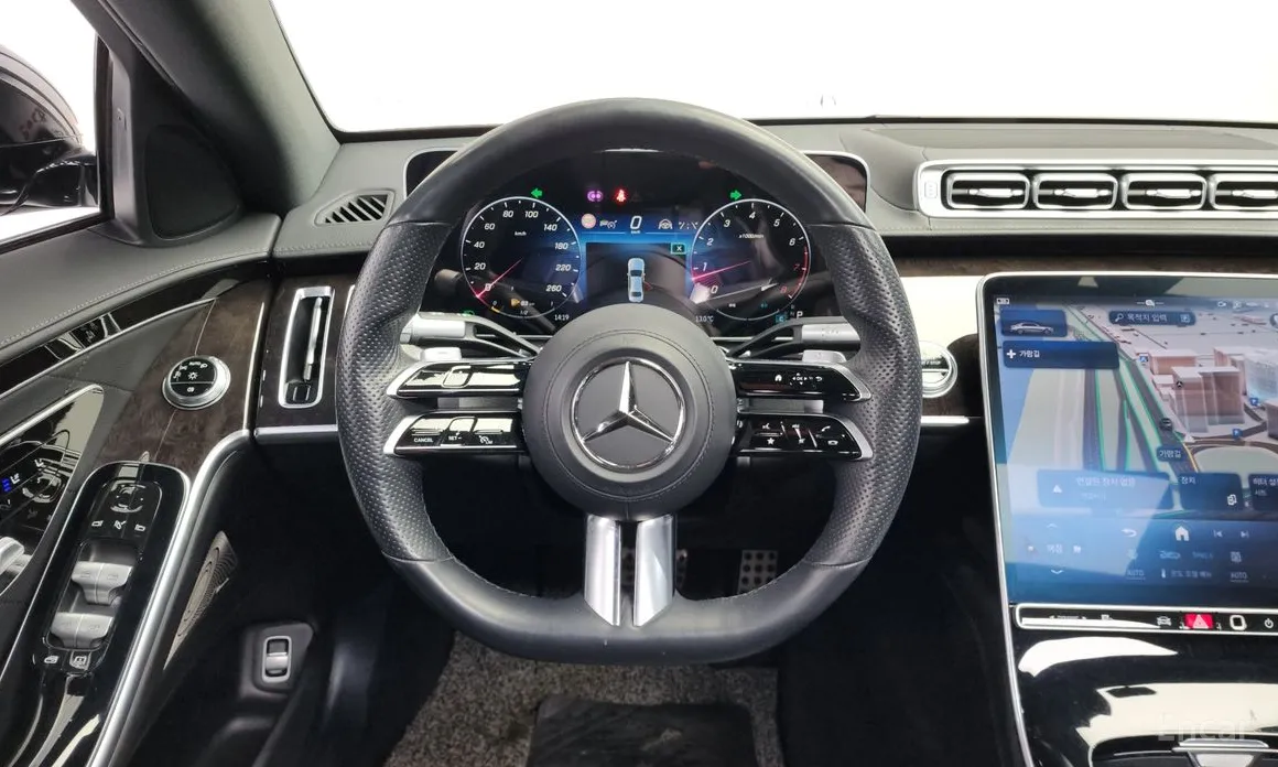 Фото 13 - Mercedes-Benz S-Class