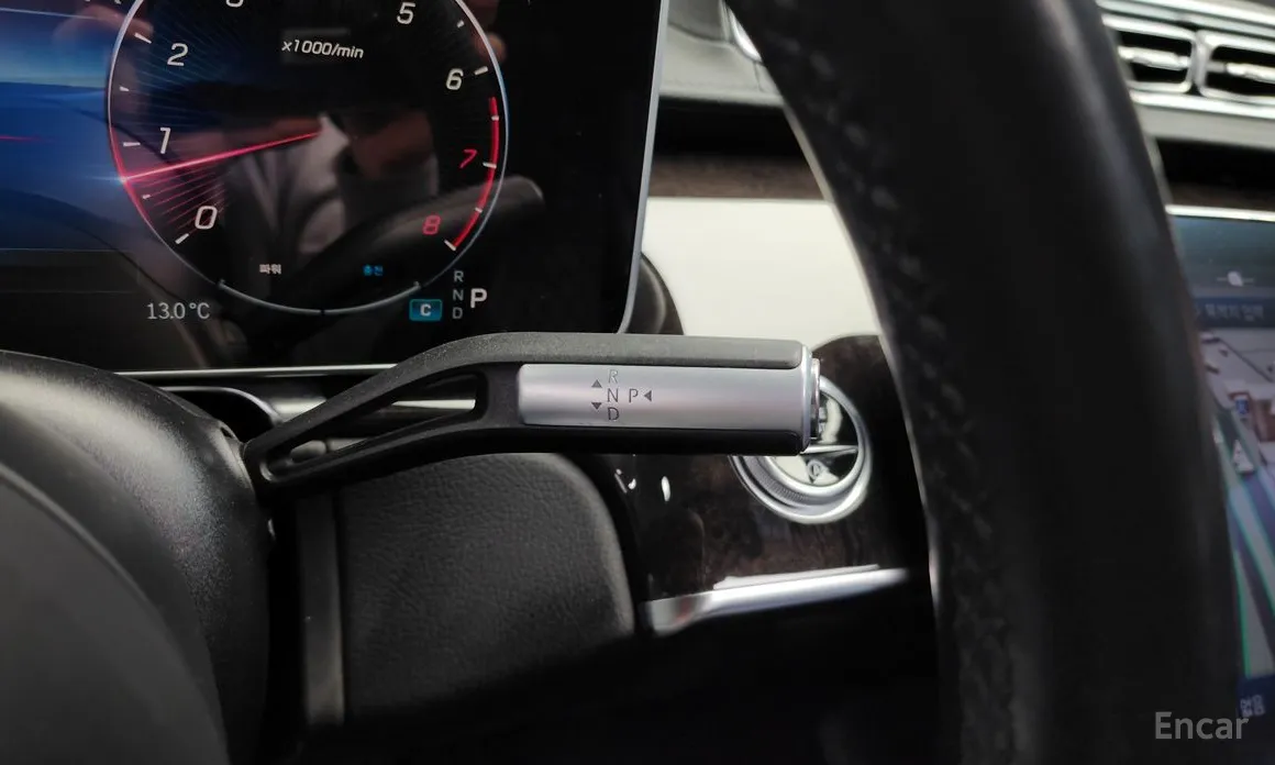 Фото 9 - Mercedes-Benz S-Class