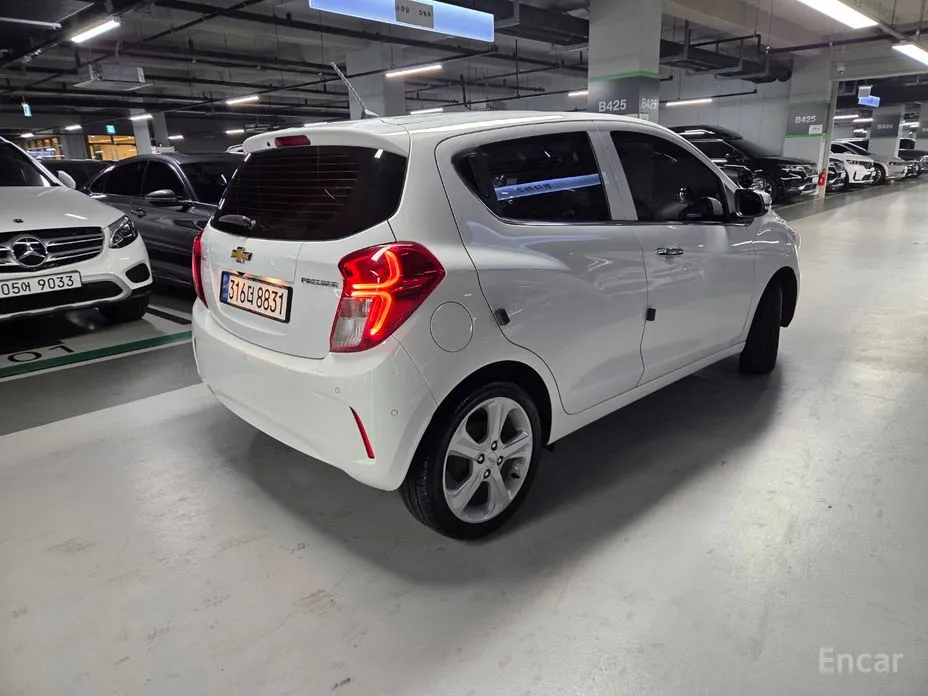 Фото 4 - Chevrolet Spark