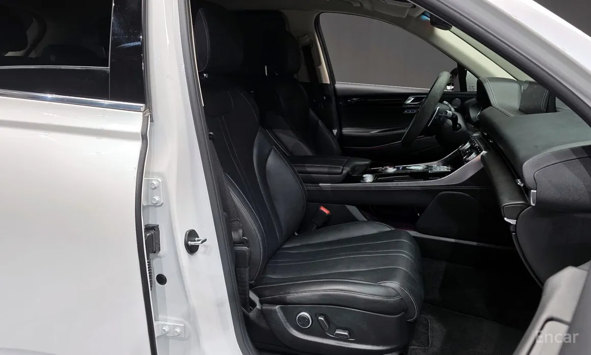 Фото 11 - Genesis GV80