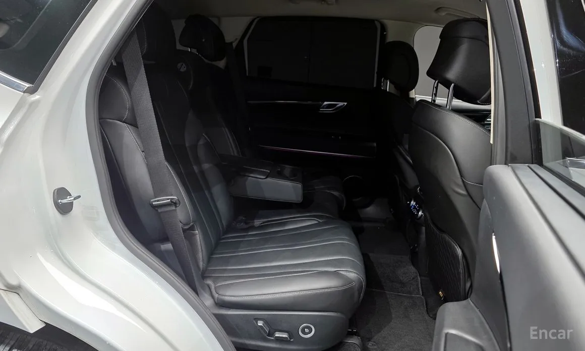 Фото 12 - Genesis GV80