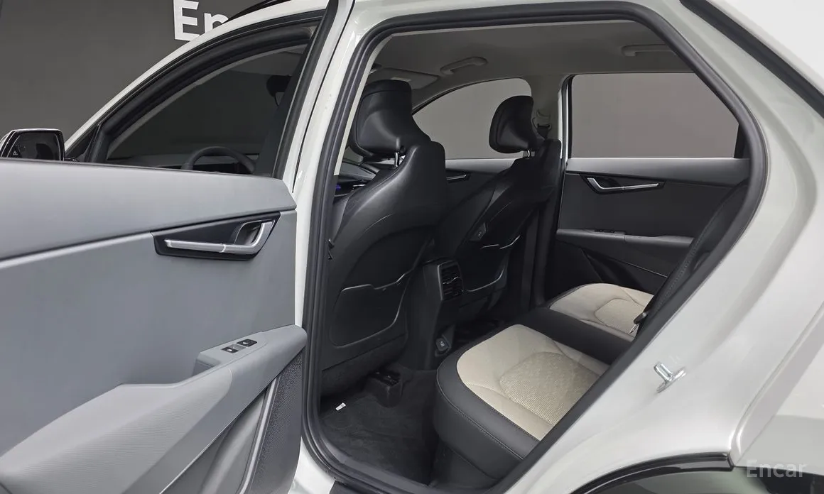 Фото 17 - Kia Niro