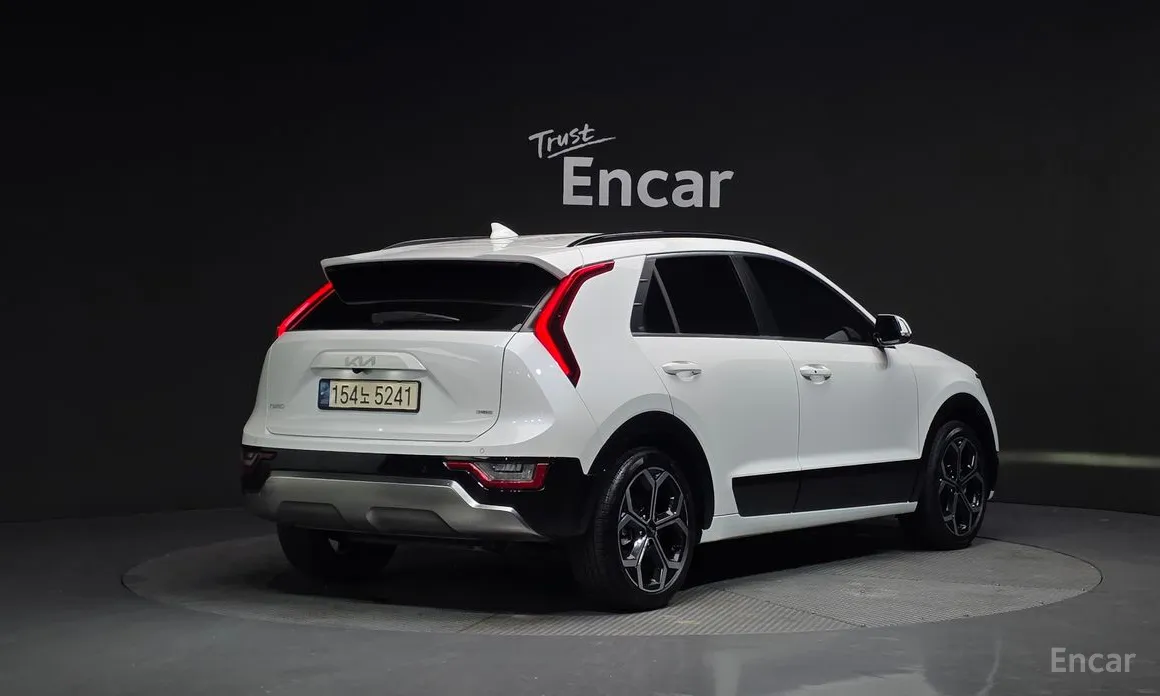 Фото 2 - Kia Niro