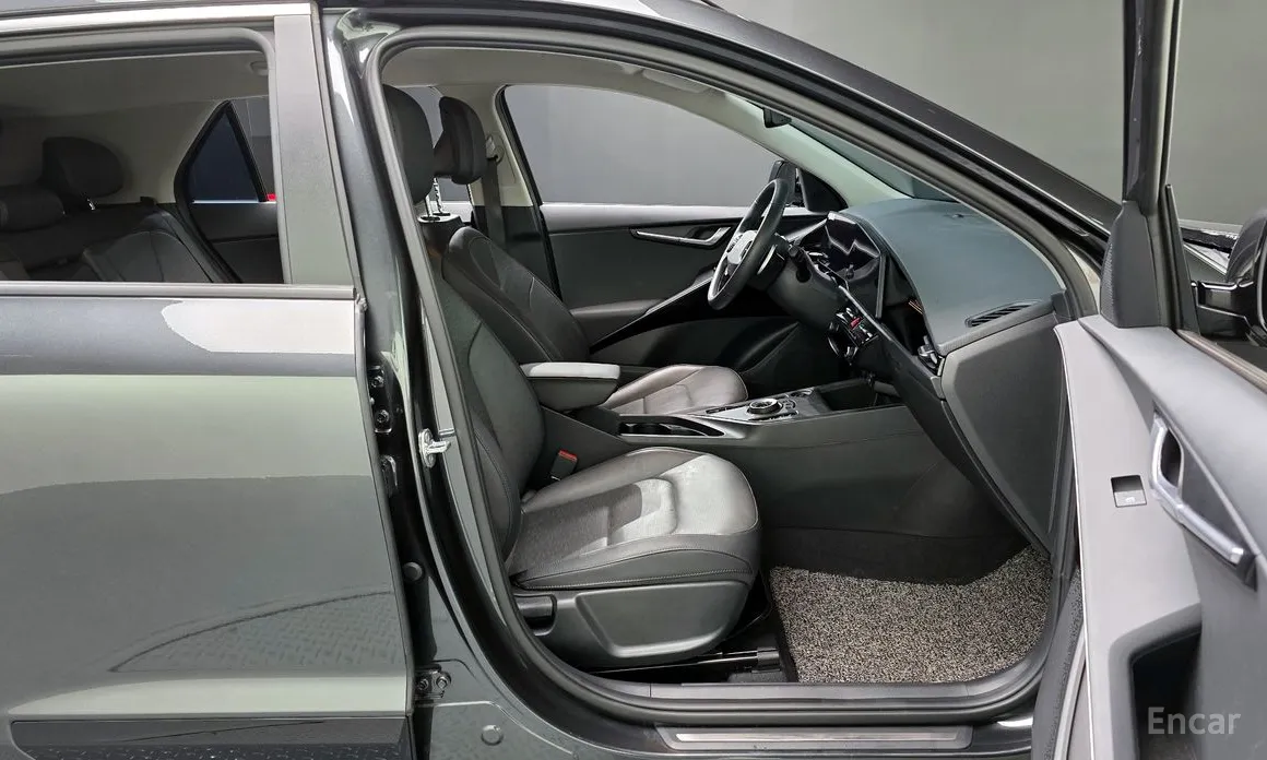 Фото 10 - Kia Niro