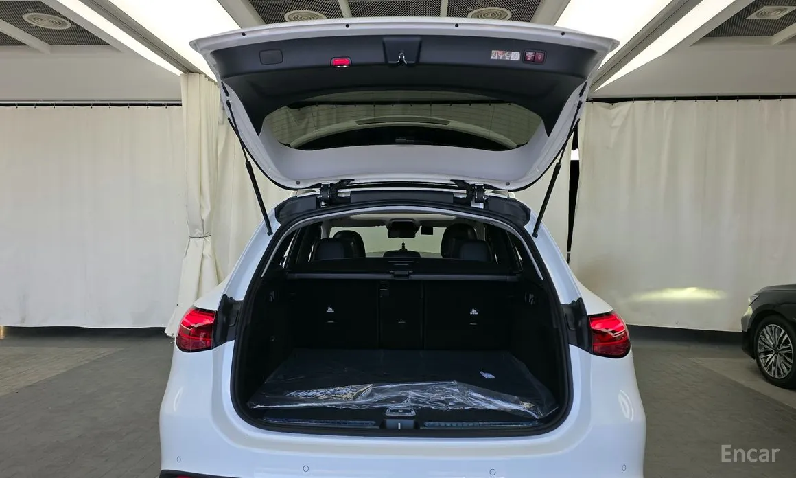 Фото 20 - Mercedes-Benz GLC-Class