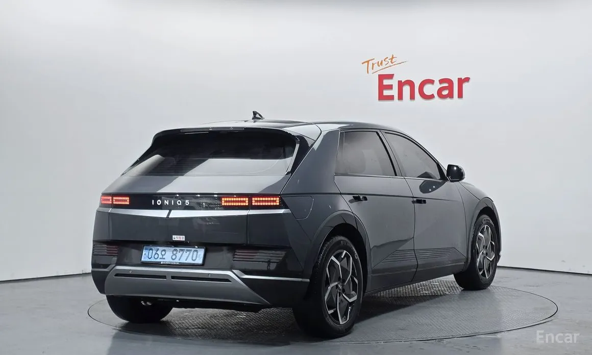 Фото 2 - Hyundai Ioniq 5