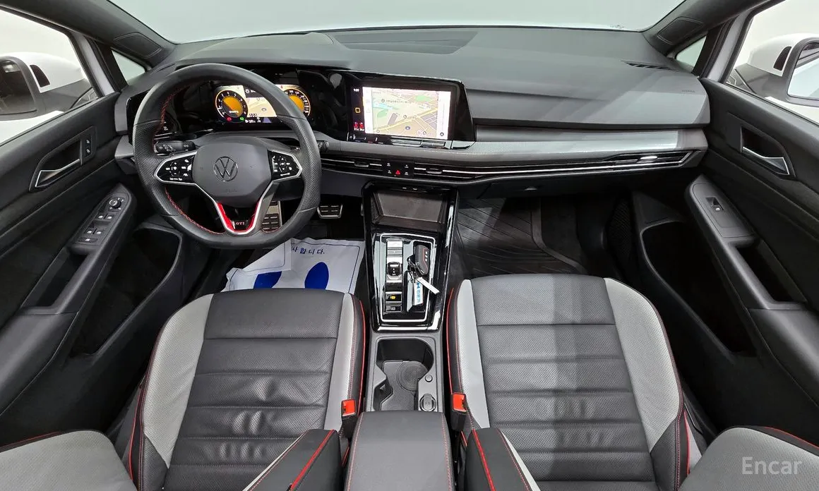 Photo 7 - Volkswagen Golf